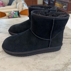 Koolaburra by UGG - Black Suede Boots